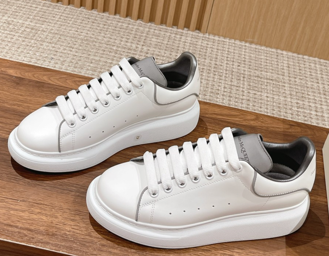 McQ Blancos con gris